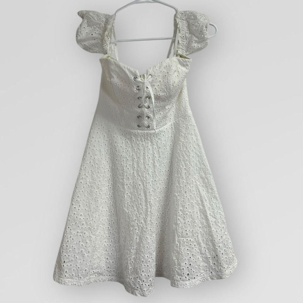 City Studio White Eyelet Off the Shoulder Milkmaid Dress, sz 3 Juniors. Lace up - Picture 5 of 16